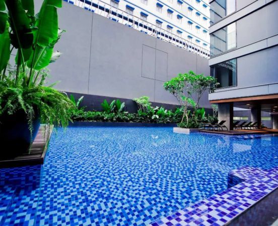 Hồ bơi khách sạn tại Manila