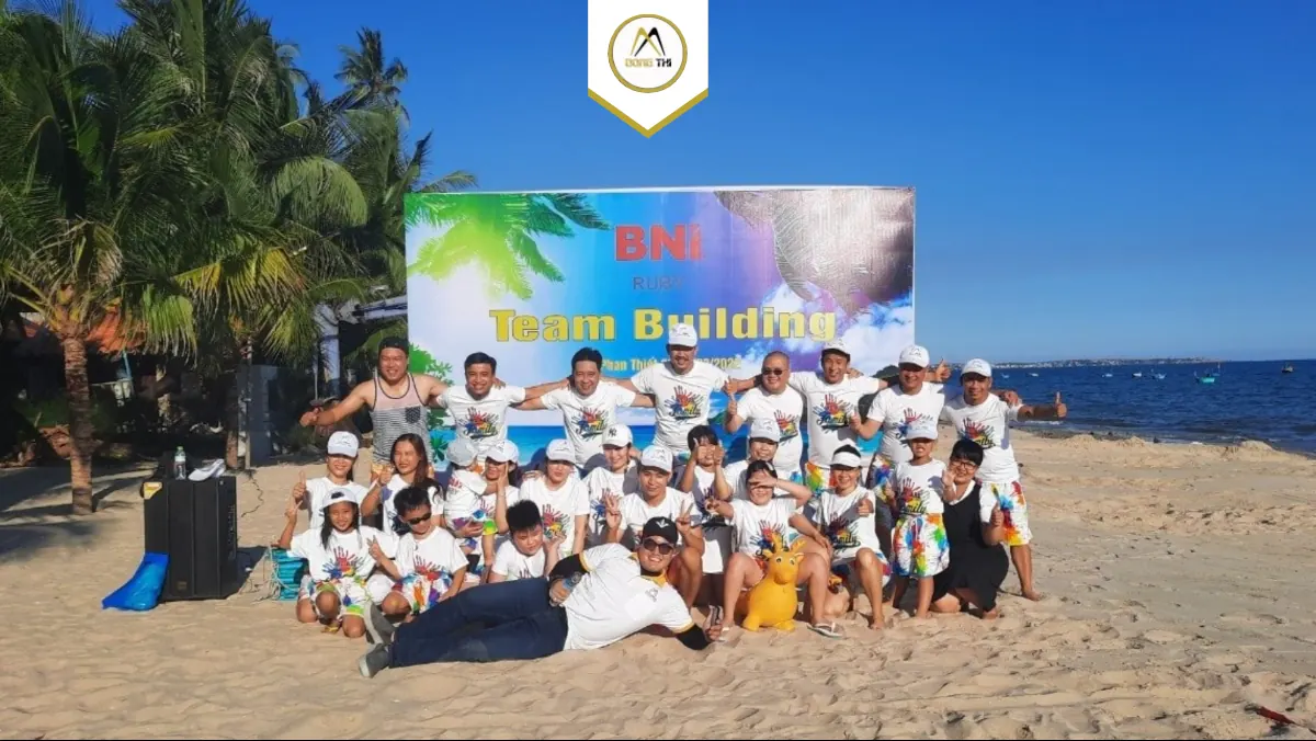 Team building BNI Ruby trên bãi biển Phan Thiết do Dong Thi Travel tổ chức