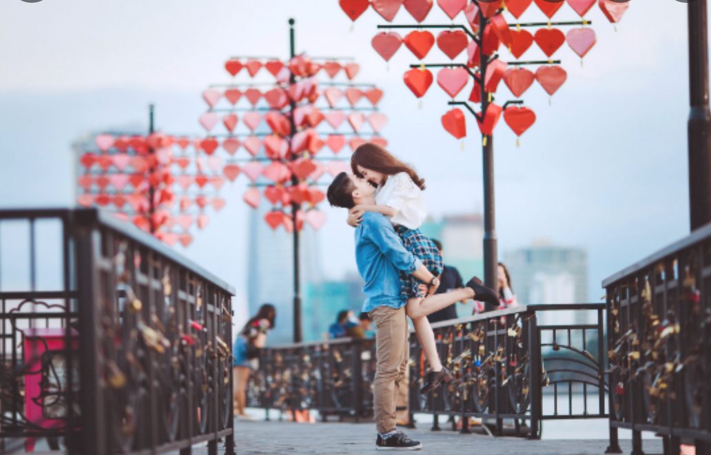 Cầu Tình Yêu bên sông Hàn, Đà Nẵng