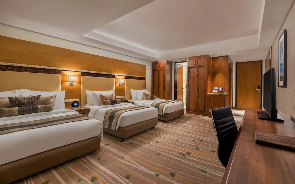 best-western-plus-ivywall-palawan-phong-3-giuong.jpg