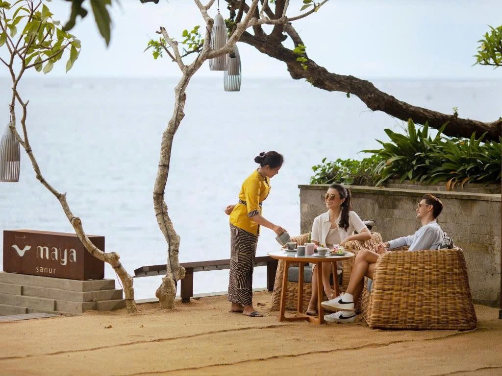 Trà chiều ven biển ở Maya Sanur