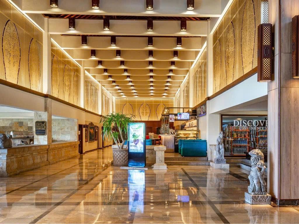 Sảnh Discovery Kartika Plaza Hotel