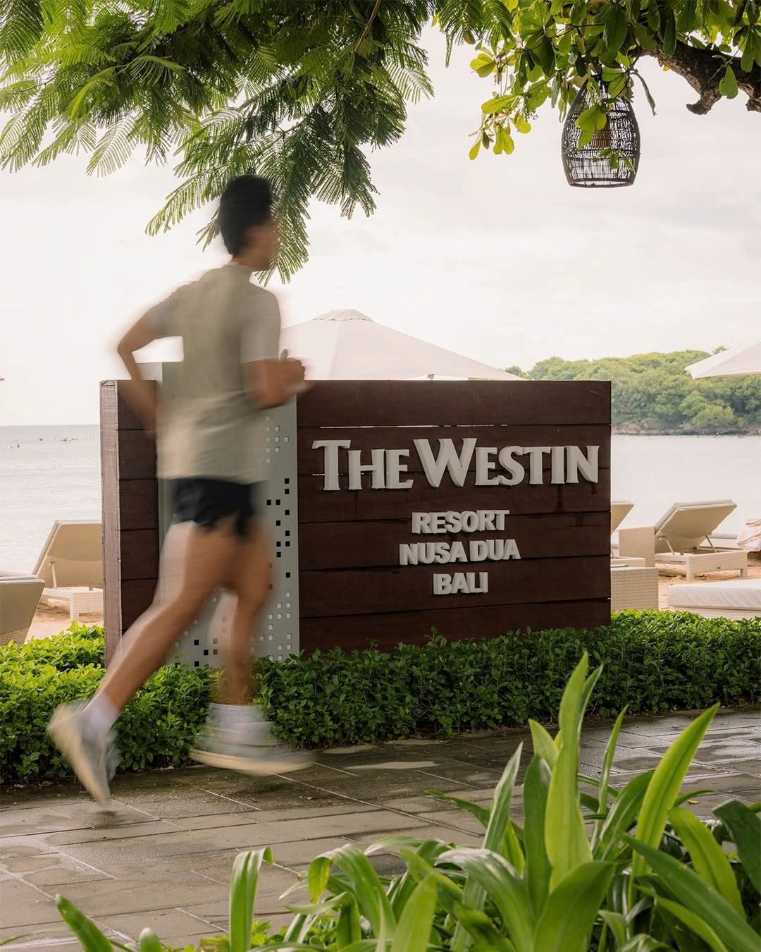 Lối chạy bộ ven biển trước Westin Nusa Dua