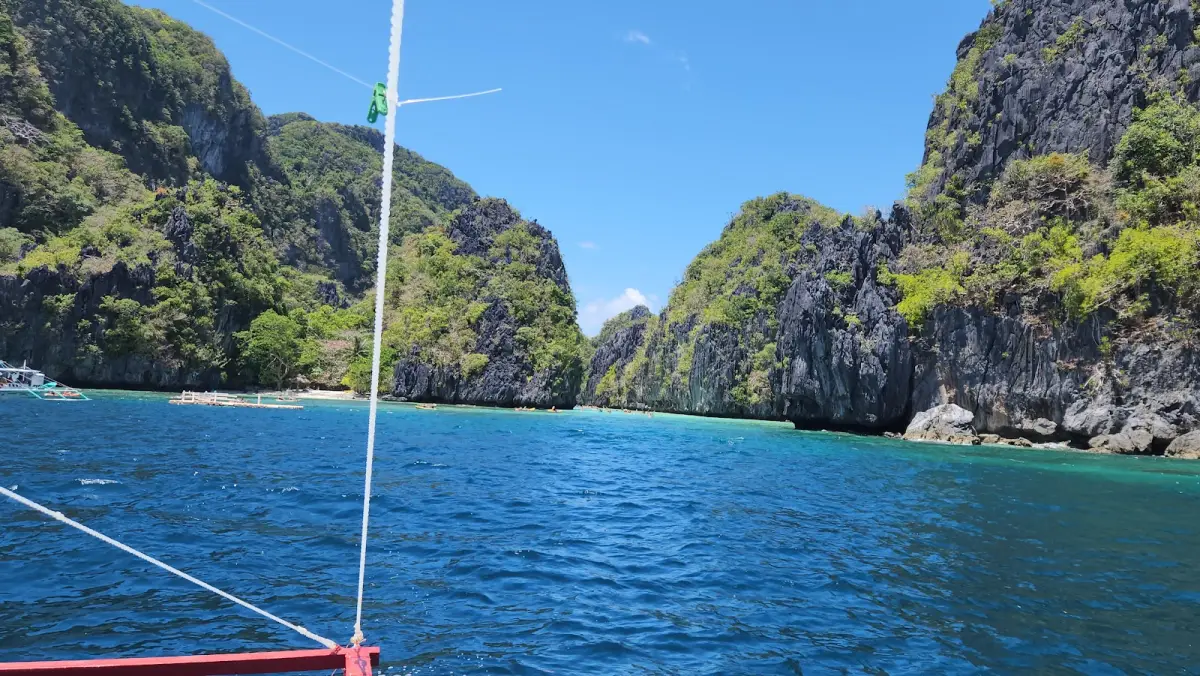 Thuyền bangka tour đảo El Nido